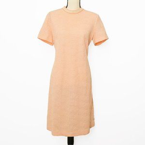 1960s/60s mod plus-size shift dress in peach & cream geometric knit/crochet